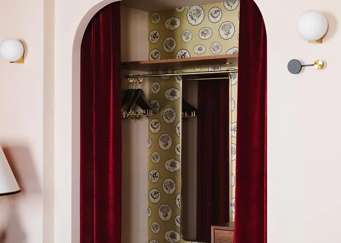 Hotel L De Lutece - Notre-Dame París